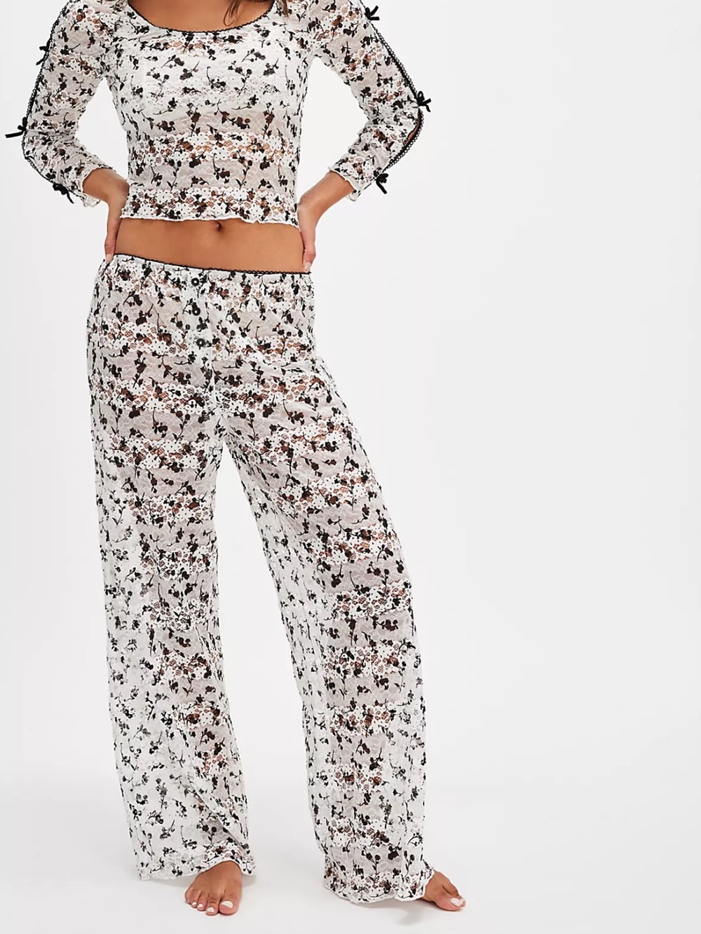 Intimately by Free People Bali Winter Wonderland set size M